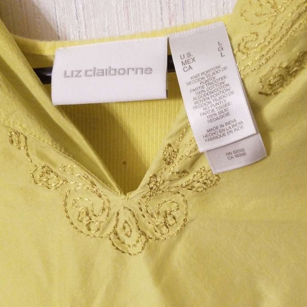 Womens liz Claiborne shirt - Picture 2 of 3